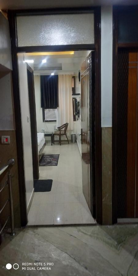 Adb Rooms Udhav Palace Nové Dillí Exteriér fotografie