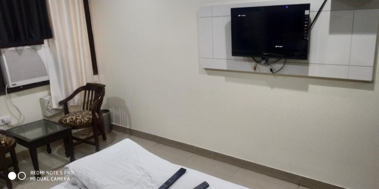 Adb Rooms Udhav Palace Nové Dillí Exteriér fotografie