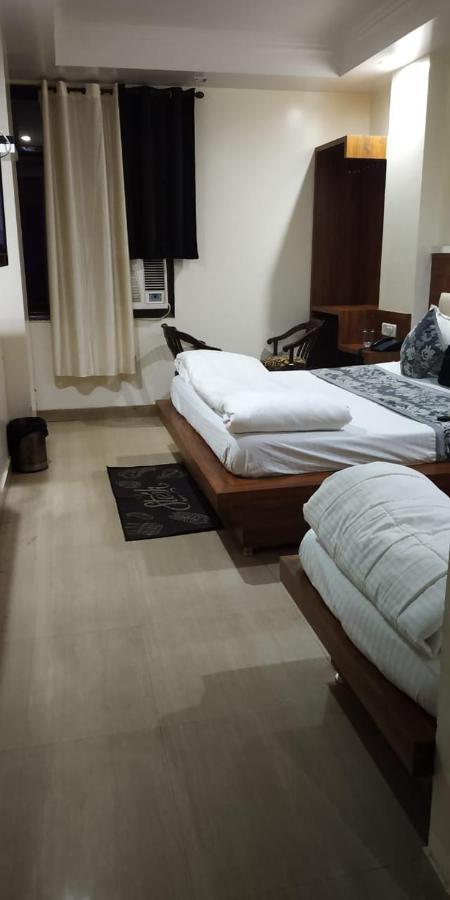 Adb Rooms Udhav Palace Nové Dillí Exteriér fotografie
