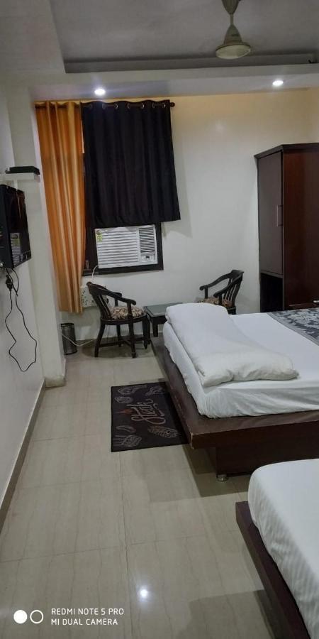 Adb Rooms Udhav Palace Nové Dillí Exteriér fotografie
