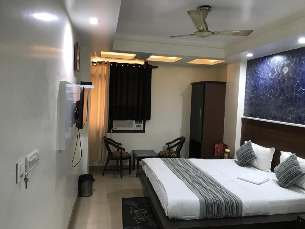 Adb Rooms Udhav Palace Nové Dillí Exteriér fotografie